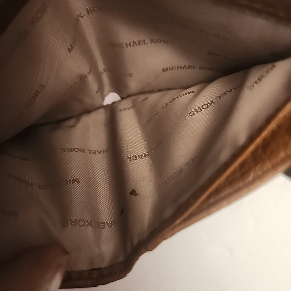 Michael Kors Cooper Wallet - Picture 6 of 7
